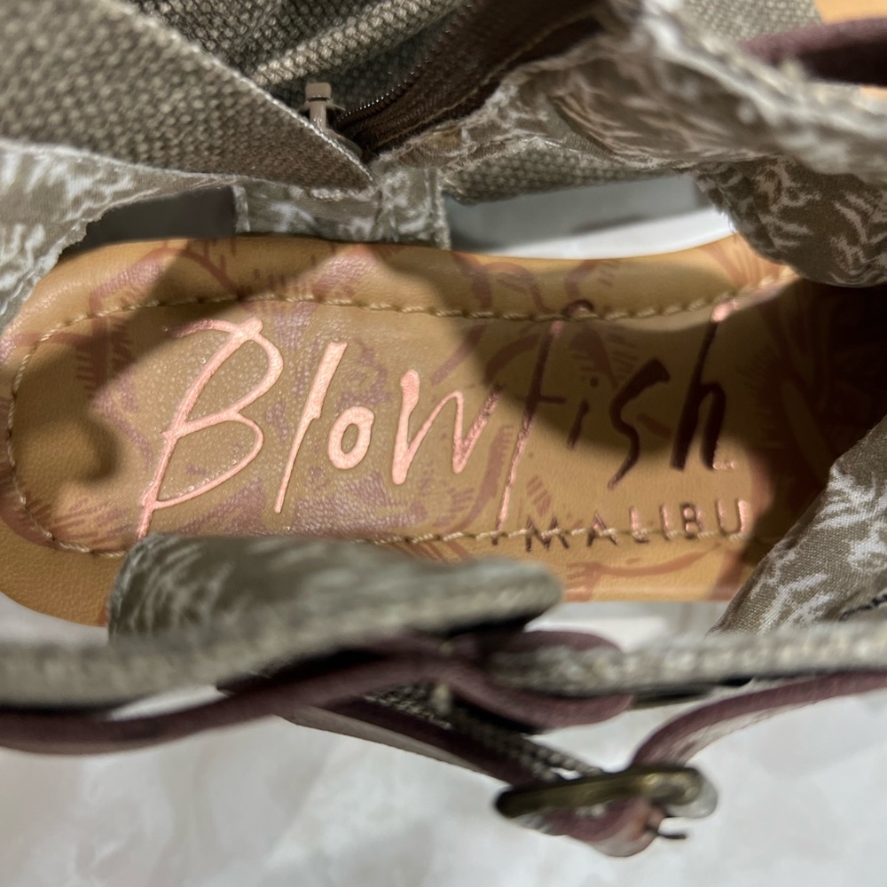 Blowfish Brown and Tan Open-Toe Sandals - Picture 3 of 4